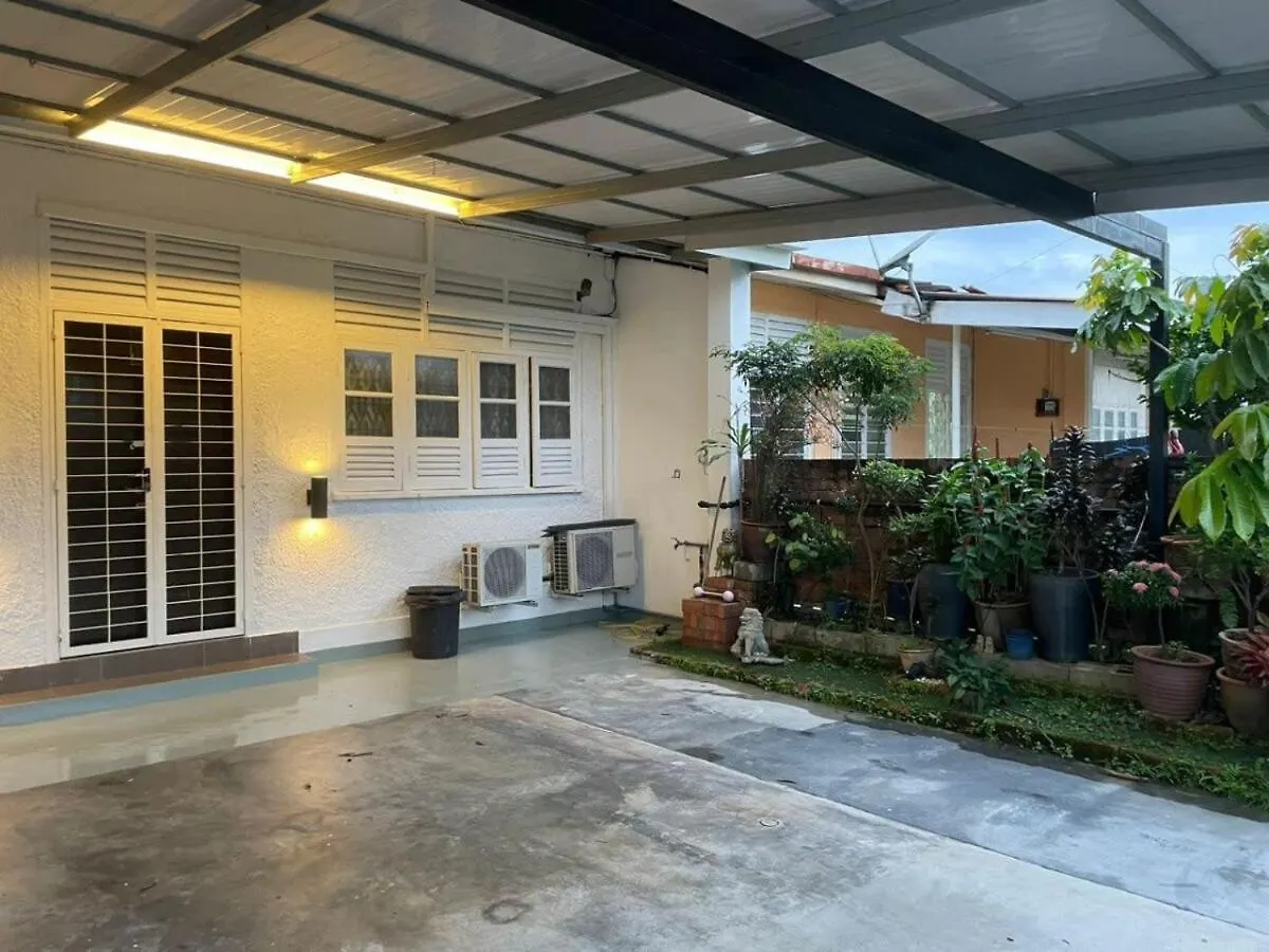 Unique Design House, 2Br House - Near Ipoh Local Foodies Holiday home