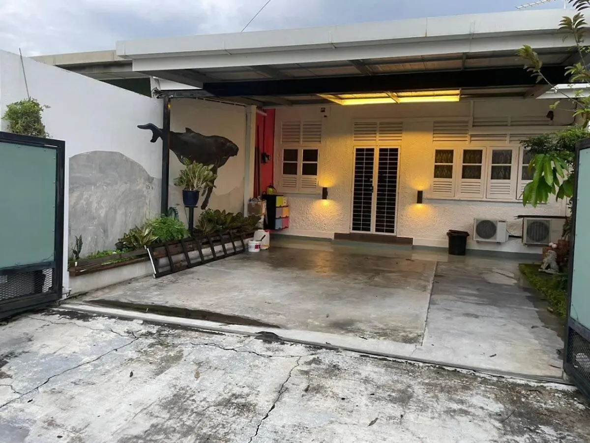 Holiday home Unique Design House, 2Br House - Near Ipoh Local Foodies