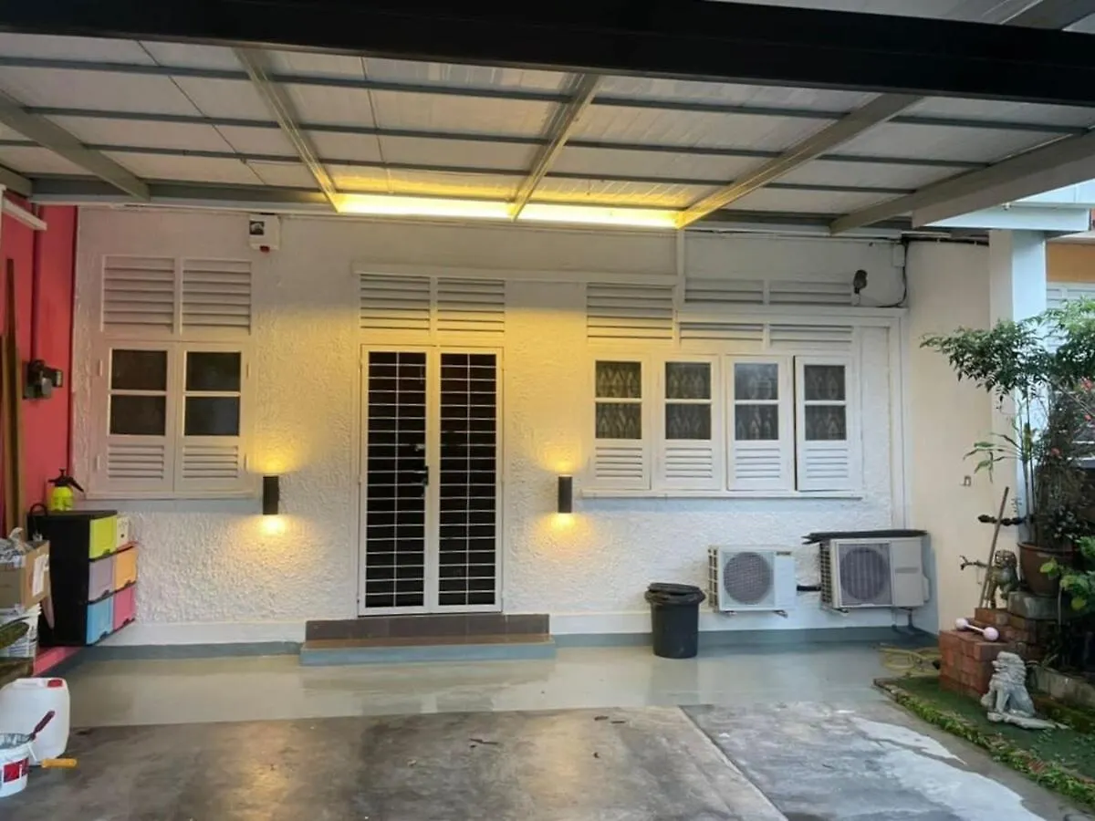 Unique Design House, 2Br House - Near Ipoh Local Foodies Holiday home